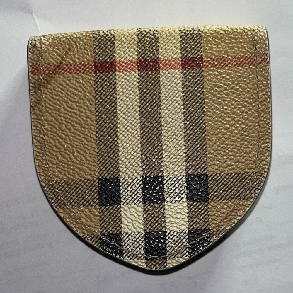 Burberrys Vintage Nova Cheque 2-Section coin holder - Picture 2 of 9